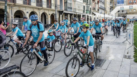 El domingo se celebró la 23ª edición del Día de la Bicicleta acompañado del buen tiempo y con 4.200 participantes