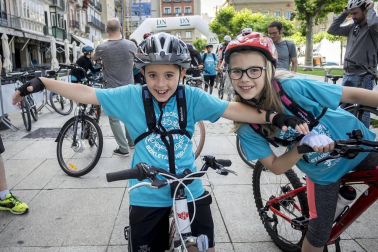 El domingo se celebró la 23ª edición del Día de la Bicicleta acompañado del buen tiempo y con 4.200 participantes