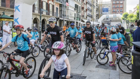 El domingo se celebró la 23ª edición del Día de la Bicicleta acompañado del buen tiempo y con 4.200 participantes