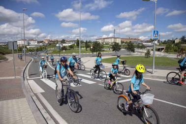 El domingo se celebró la 23ª edición del Día de la Bicicleta acompañado del buen tiempo y con 4.200 participantes