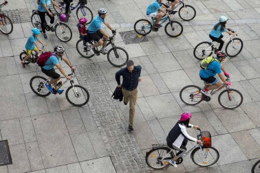 El domingo se celebró la 23ª edición del Día de la Bicicleta acompañado del buen tiempo y con 4.200 participantes