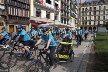 El domingo se celebró la 23ª edición del Día de la Bicicleta acompañado del buen tiempo y con 4.200 participantes