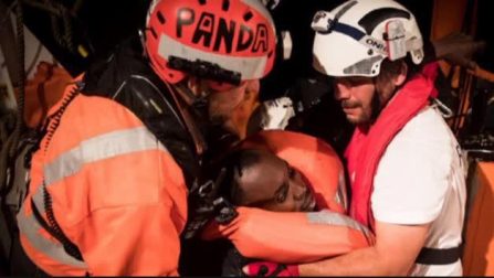 Italia cierra la puerta a un barco con 629 migrantes a bordo