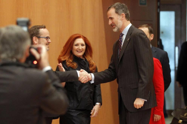 Don Felipe ha llegado a Pamplona a las 11.30 horas acompañado por el ministro de Fomento, José Luis Ábalos
