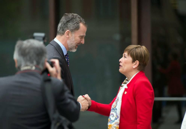 Don Felipe ha llegado a Pamplona a las 11.30 horas acompañado por el ministro de Fomento, José Luis Ábalos