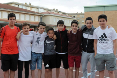 Desde el 11 de mayo y hasta el próximo 16 de junio se está desarrollando la I Atalaya Cup, torneo interpueblos de balonmano, que cuenta con la colaboración de los ayuntamientos de Peralta, Funes, Marcilla, Falces y Villafranca. El campeonato cuenta con categorías masculina y femenina, desde prealevín hasta cadete.