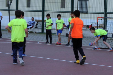 Desde el 11 de mayo y hasta el próximo 16 de junio se está desarrollando la I Atalaya Cup, torneo interpueblos de balonmano, que cuenta con la colaboración de los ayuntamientos de Peralta, Funes, Marcilla, Falces y Villafranca. El campeonato cuenta con categorías masculina y femenina, desde prealevín hasta cadete.