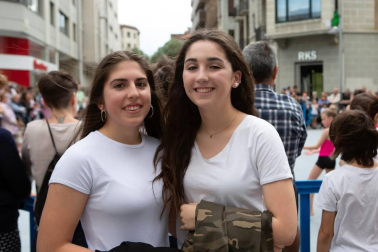 El viernes 8 de junio y el sábado 9 de junio el Ensanche se convirtió en un escenario gigante para el talento de pequeños artistas que ofrecieron un total de 16 actividades diferentes protagonizadas por: Escuela Navarra de Jotas, Flamenco Aires del Sur, Escuela de Música de Ansoáin, Kíthara Escuela de Música, Escuela de Danza Ravel, Escuela de Danza de Navarra, equipo de gimnasia rítmica del Club Natación, Zumba Fitness, Breahtless Dance Center, talleres creativos de Alfil.bey y de Art 5 Bellas Artes, Escuela de flamenco Sandra Gallardo, equipo de gimasia rítmica Alaia y yoga, danza y mindfulness con Espacio Meraki. Todo ello dentro de la campaña 'Comercio hace ciudad' organizada por la Asociación de comerciantes del Ensanche y el Ayuntamiento de Pamplona.