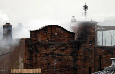 Arde la Escuela de Arte de Glasgow, emblema de la arquitectura escocesa