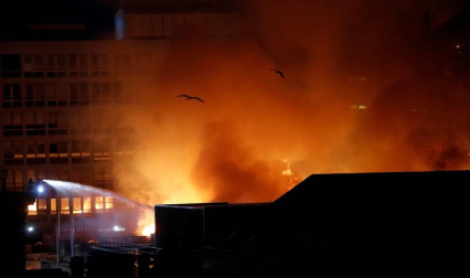 Arde la Escuela de Arte de Glasgow, emblema de la arquitectura escocesa
