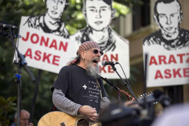 Miles de personas en la manifestación contra la sentencia del 'caso Alsasua'