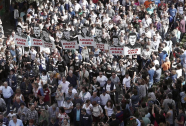 Miles de personas en la manifestación contra la sentencia del 'caso Alsasua'