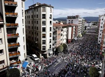 Miles de personas en la manifestación contra la sentencia del 'caso Alsasua'