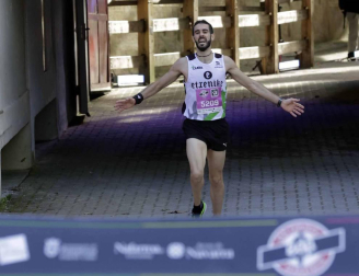 Este sábado se ha celebrado en Pamplona la quinta edición de la San Fermín Marathon, con carreras de 5, 10, 21 y 42 kilómetros