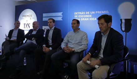 El II Premio a la Innovación Digital DN+ recayó en Sistemas OEE. La empresa ha diseñado una tecnología capaz de extraer y analizar datos de cualquier sistema productivo en tiempo real.