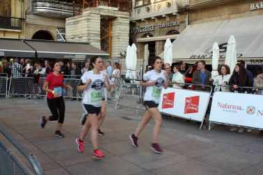 Pamplona acogió el sábado 16 de junio la V San Fermín Maratón, evento deportivo que coorganiza el Grupo La Información y Rock The Sport. Cerca de 3.000 inscritos de 15 países han participado en esta edición, que contó con cinco pruebas diferentes: Pobre de mí (42 km), Peñas (42 km por relevos), Txupinazo (21 km), Fiesta (10,7 km) y Kiliki (5 km).