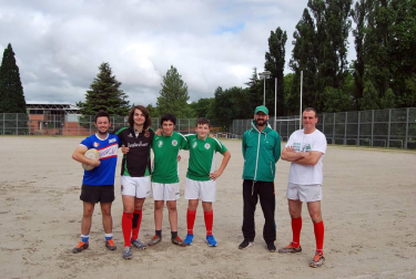 Con motivo de la conmemoración del Día Mundial del Olimpismo, el Centro de Estudios Olímpicos de la Universidad de Navarra organizó el sábado 16 de junio una jornada cuyo principal objetivo es promocionar los valores propios del olimpismo entre los más jóvenes. Tras el izado de la bandera olímpica, todos los niños que se acercaron a polideportivo universitario pudieron participar en un variado menú de actividades que incluyeron: golf, rugby, béisbol, pádel, baloncesto, taekwondo, esgrima, judo, kinball, un circuito de multideporte, mini tenis, tenis de mesa, tiro con arco, voleibol, ajedrez, pelota o participar en el Campus “Javi Martínez”.