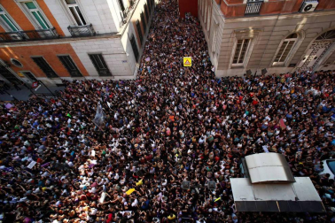 Miles de personas vuelven a tomar las calles de Madrid al grito de "No es abuso es violación"