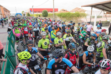 Disputa de la prueba de mountain bike en la Ribera de Navarra.