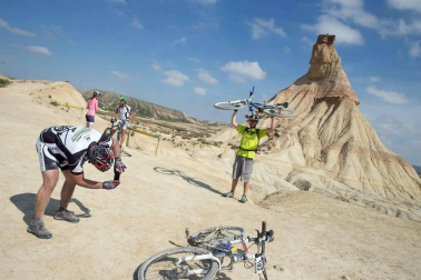 Disputa de la prueba de mountain bike en la Ribera de Navarra.