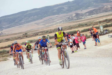 Disputa de la prueba de mountain bike en la Ribera de Navarra.
