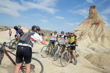 Disputa de la prueba de mountain bike en la Ribera de Navarra.