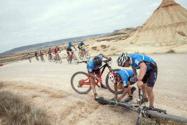 Disputa de la prueba de mountain bike en la Ribera de Navarra.
