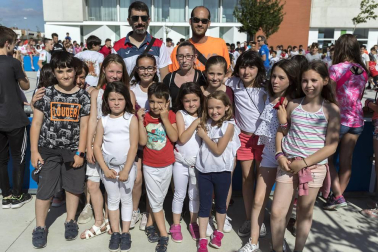 Los vecinos de Orkoien han celebrado sus fiestas en un excelente ambiente de hermandad y con temperaturas privilegiadas. El viernes 22 de junio la cámara de ¡Click! se acercó a la celebración del Día de la Juventud. Baile de gigantes, espectáculo infantil y vaquillas congregaron a cuadrillas de todas las edades durante la tarde.