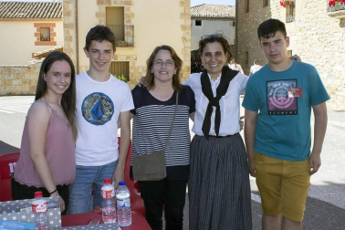 Declarada Fiesta de Interés Turístico de Navarra, la recreación histórica de la Batalla de Lácar volvió a transformar esta localidad del valle de Yerri. La tarde del 23 de junio, más de 200 figurantes escenificaron este enfrentamiento entre carlistas y liberales, una batalla que estuvo a punto de cambiar el curso de la III Guerra Carlista en 1875.