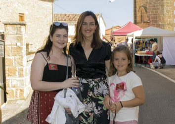 Declarada Fiesta de Interés Turístico de Navarra, la recreación histórica de la Batalla de Lácar volvió a transformar esta localidad del valle de Yerri. La tarde del 23 de junio, más de 200 figurantes escenificaron este enfrentamiento entre carlistas y liberales, una batalla que estuvo a punto de cambiar el curso de la III Guerra Carlista en 1875.