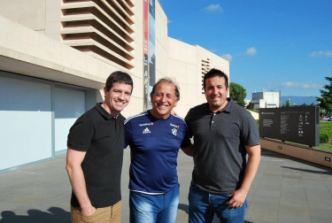 El pasado viernes 22 de junio, el Museo de la Universidad de Navarra albergó la Gala del Fútbol Navarro en la que se entregaron los premios a los equipos más destacados de la temporada, desde los conjuntos de fútbol sala hasta los de Primera autonómica, tanto en la categoría masculina como en la femenina.