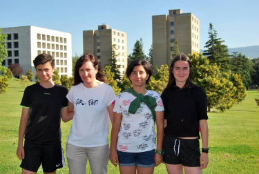 El pasado viernes 22 de junio, el Museo de la Universidad de Navarra albergó la Gala del Fútbol Navarro en la que se entregaron los premios a los equipos más destacados de la temporada, desde los conjuntos de fútbol sala hasta los de Primera autonómica, tanto en la categoría masculina como en la femenina.
