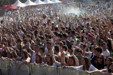 La música del Holika lleva a 9.000 personas a Cortes