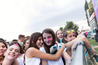 La música del Holika lleva a 9.000 personas a Cortes