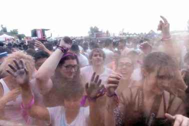 La música del Holika lleva a 9.000 personas a Cortes