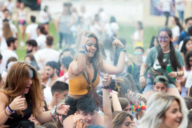 La música del Holika lleva a 9.000 personas a Cortes