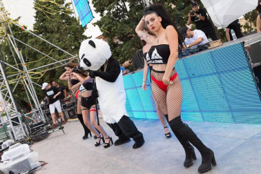 La música del Holika lleva a 9.000 personas a Cortes