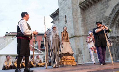 El Paloteado de la zona antigua de Tudela se vuelve a escenificar unos 40 años después