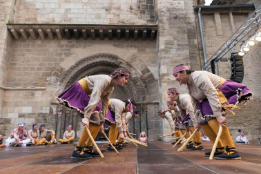 El Paloteado de la zona antigua de Tudela se vuelve a escenificar unos 40 años después
