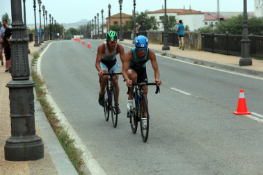 Galería de fotografías de la XVIII edición de la triatlón Reto del Ebro
