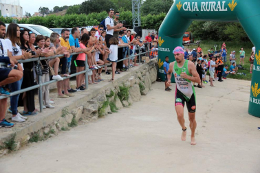 Galería de fotografías de la XVIII edición de la triatlón Reto del Ebro