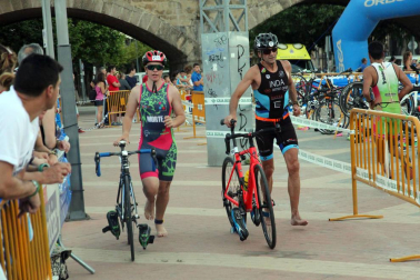 Galería de fotografías de la XVIII edición de la triatlón Reto del Ebro