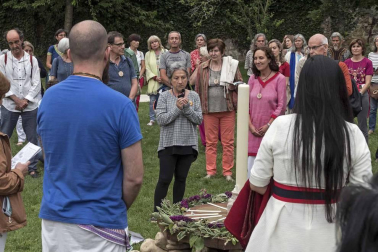 El antiguo convento del paseo de Los Llanos de Estella acoge la cita de la asociación Aroa