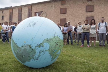 El antiguo convento del paseo de Los Llanos de Estella acoge la cita de la asociación Aroa