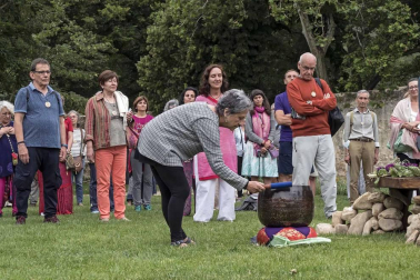 El antiguo convento del paseo de Los Llanos de Estella acoge la cita de la asociación Aroa