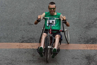 La Jarana celebró este domingo su día del socio con la Carrera del Encierro