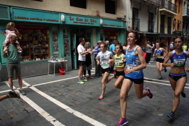 La Jarana celebró este domingo su día del socio con la Carrera del Encierro