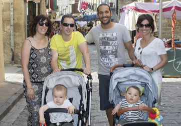 Los XVIII Encuentros con la historia de Artajona volvieron a vestir la localidad de época. Esta fiesta, declarada de Interés Turístico de Navarra, evoca cada año los avatares a los que se vio sometida Artajona en el Medievo. Además del tradicional acto de 'Toma del Cerco' se celebraron desfiles de combatientes y caballeros, mercado medieval, cetrería, torneo medieval o taller de esgrima.