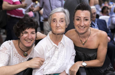 La banda de música de La Pamplonesa ofreció el viernes 29 de junio un concierto para dar la bienvenida a los Sanfermines. Los músicos deleitaron al público haciendo un recorrido musical por los momentos más representativos de las fiestas, como las marchas, los pasodobles, las dianas y las jotas, además de los temas más conocidos del maestroTurrillas o Vela.