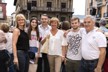 La banda de música de La Pamplonesa ofreció el viernes 29 de junio un concierto para dar la bienvenida a los Sanfermines. Los músicos deleitaron al público haciendo un recorrido musical por los momentos más representativos de las fiestas, como las marchas, los pasodobles, las dianas y las jotas, además de los temas más conocidos del maestroTurrillas o Vela.